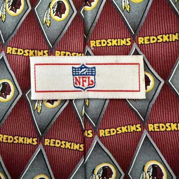 Washington Redskins NFL Logo 100% Silk Necktie Tie Burgundy Gray Football Fan - Picture 6 of 8